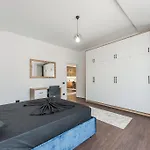 The Center Penthouse By Ps Durrës