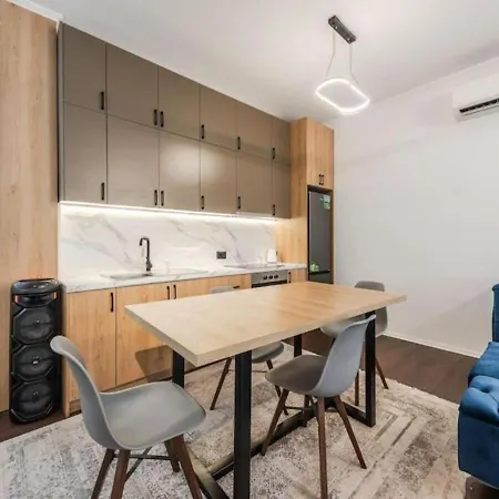 The Center Penthouse By Ps Durrës