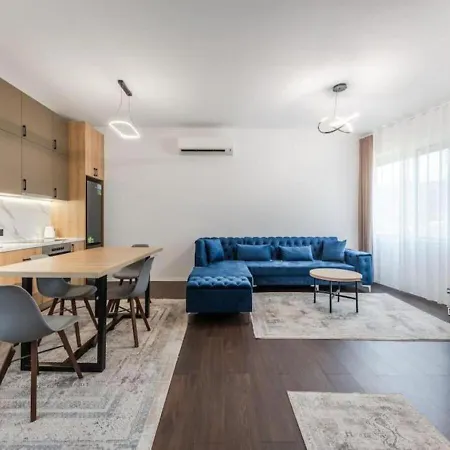 The Center Penthouse By Ps Durrës
