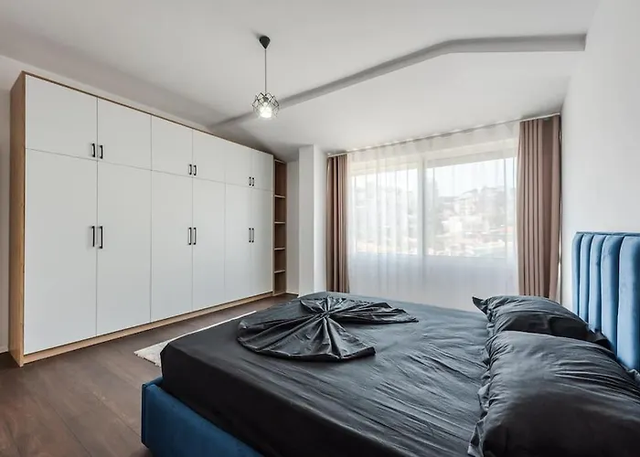 The Center Penthouse By Ps Apartment Durrës